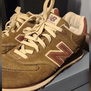 New Balance 574 Men 11 Green/ Burgundy